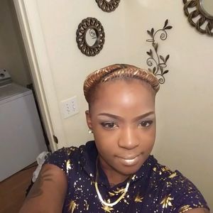 Meet your Posher, Shaye